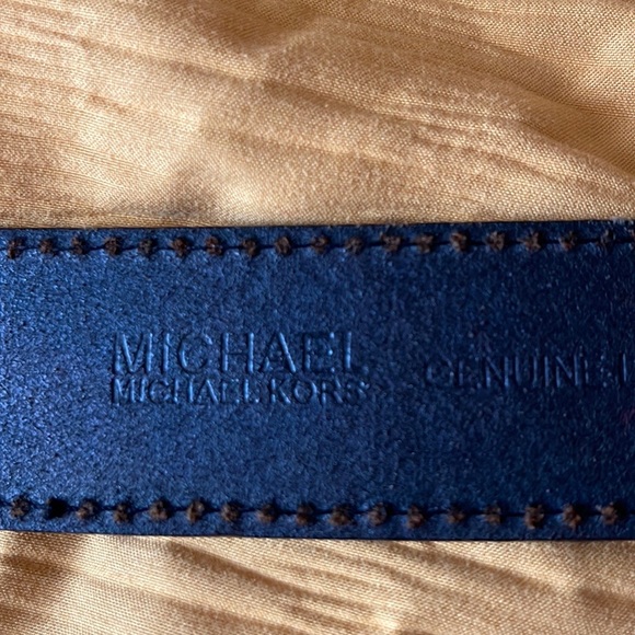Micheal Kors Black Leather Belt - Picture 7 of 11